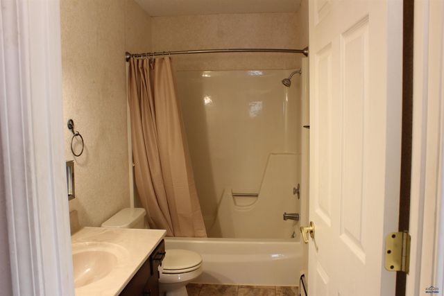 4310 W MAIN, Rapid City, SD 57702