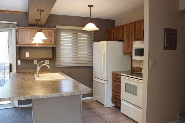 4310 W MAIN, Rapid City, SD 57702