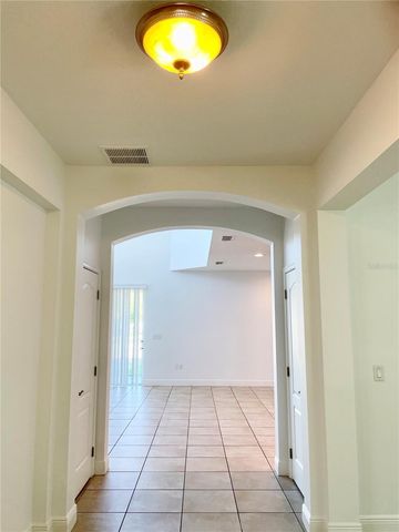 7952 HAMPTON LAKE DRIVE, Tampa, FL 33647