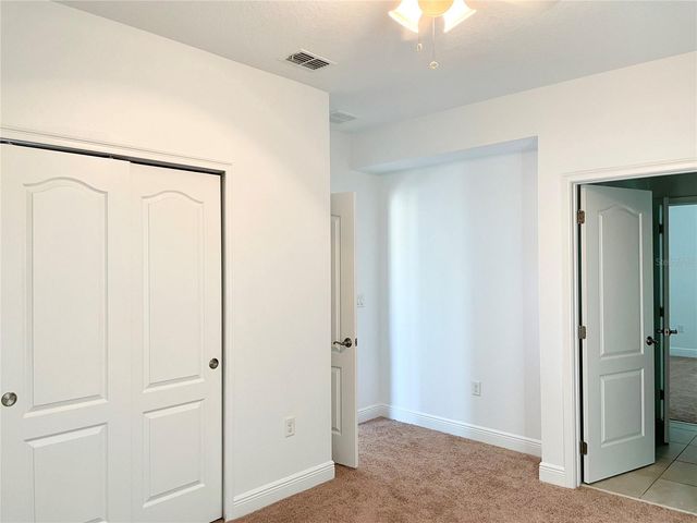 7952 HAMPTON LAKE DRIVE, Tampa, FL 33647