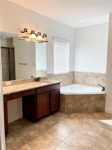 7952 HAMPTON LAKE DRIVE, Tampa, FL 33647