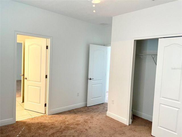 7952 HAMPTON LAKE DRIVE, Tampa, FL 33647