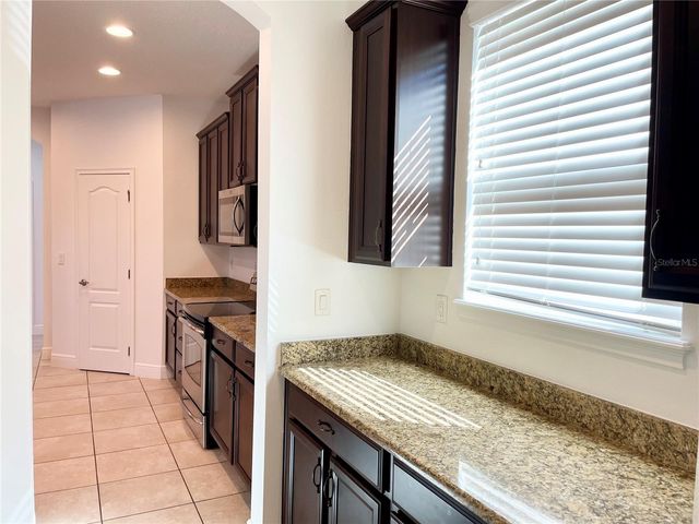 7952 HAMPTON LAKE DRIVE, Tampa, FL 33647