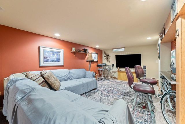 3101 E Hammond AVENUE, Cudahy, WI 53110