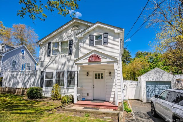 27 Garden Road, Sound Beach, NY 11789