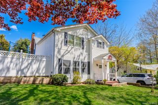 27 Garden Road, Sound Beach, NY 11789