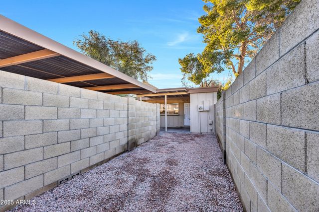 2128 E DUNBAR Drive, Tempe, AZ 85282