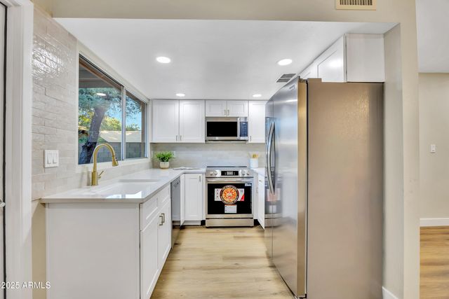 2128 E DUNBAR Drive, Tempe, AZ 85282