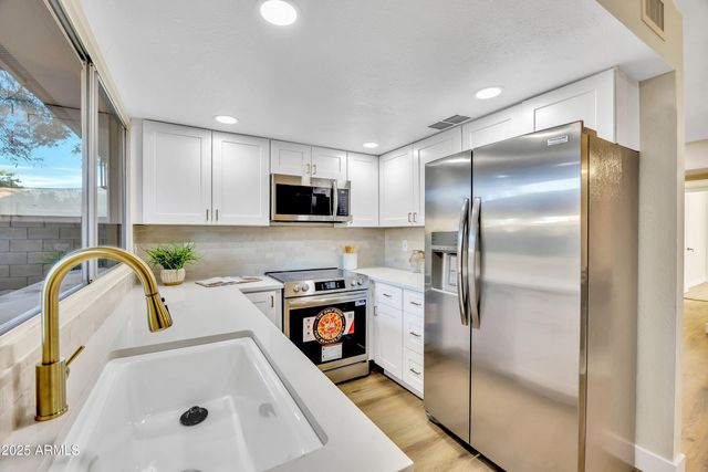 2128 E DUNBAR Drive, Tempe, AZ 85282