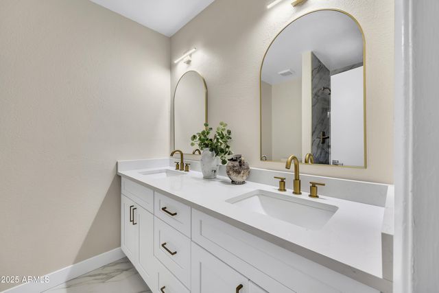 2128 E DUNBAR Drive, Tempe, AZ 85282