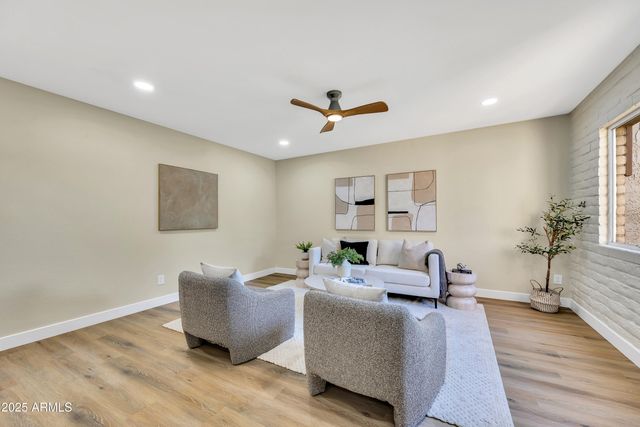 2128 E DUNBAR Drive, Tempe, AZ 85282