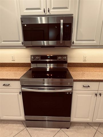 5647 KEY LARGO COURT C-07, Bradenton, FL 34203