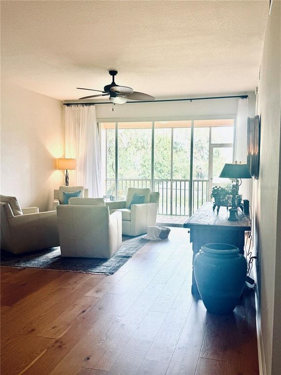 Image 16 of property listing at 5647 KEY LARGO COURT C-07, Bradenton, FL 34203