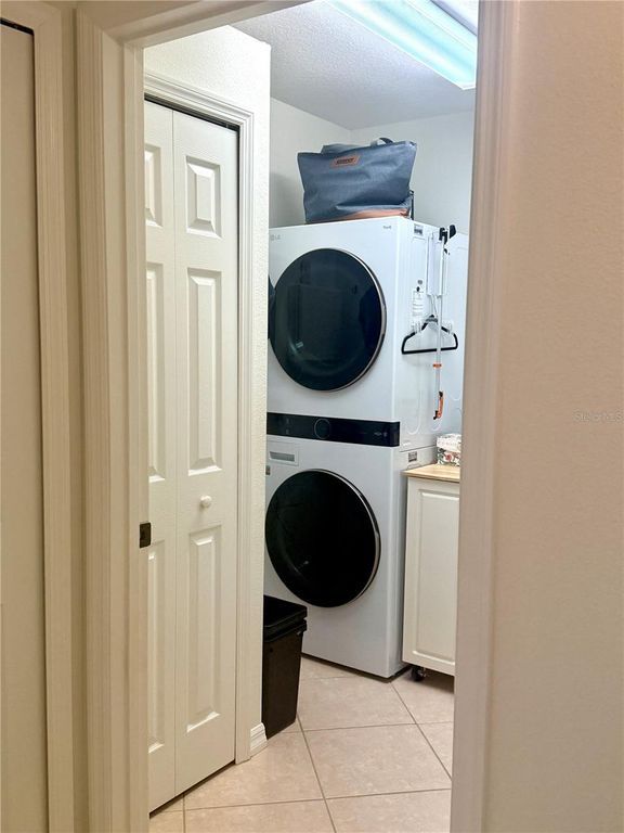 Image 33 of property listing at 5647 KEY LARGO COURT C-07, Bradenton, FL 34203