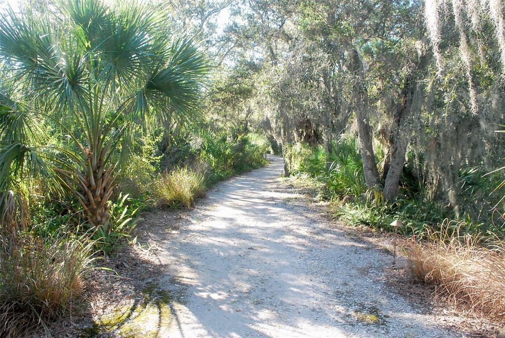 Image 47 of property listing at 5647 KEY LARGO COURT C-07, Bradenton, FL 34203