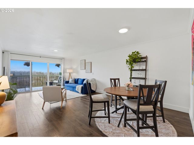 4926 S CORBETT Ave 205, Portland, OR 97239