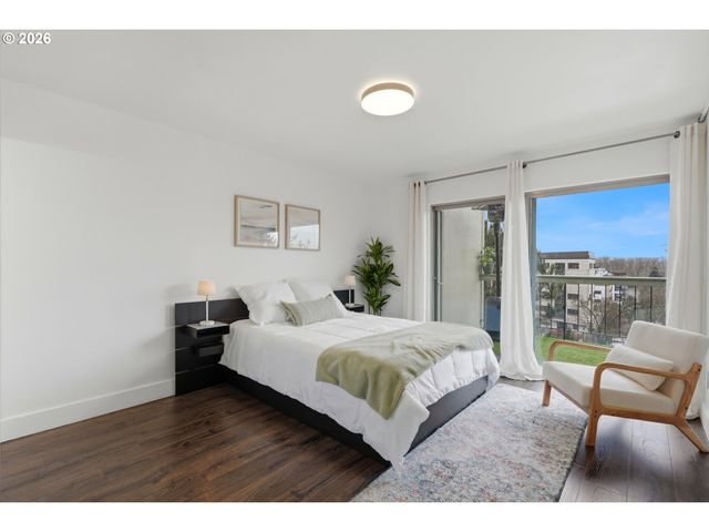 4926 S CORBETT Ave 205, Portland, OR 97239