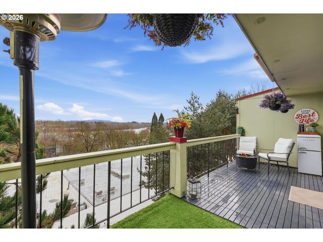 4926 S CORBETT Ave 205, Portland, OR 97239