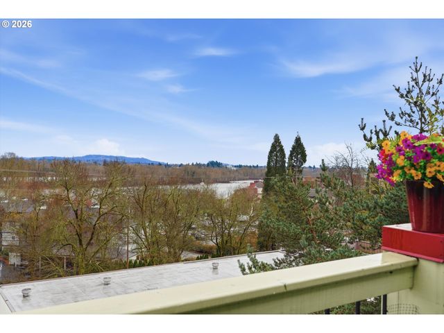 4926 S CORBETT Ave 205, Portland, OR 97239