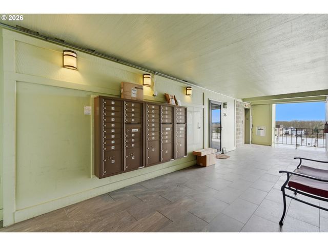 4926 S CORBETT Ave 205, Portland, OR 97239