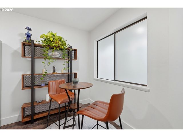 4926 S CORBETT Ave 205, Portland, OR 97239