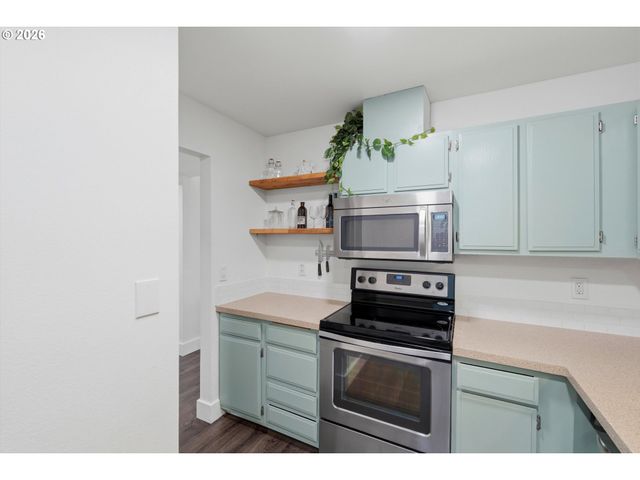 4926 S CORBETT Ave 205, Portland, OR 97239