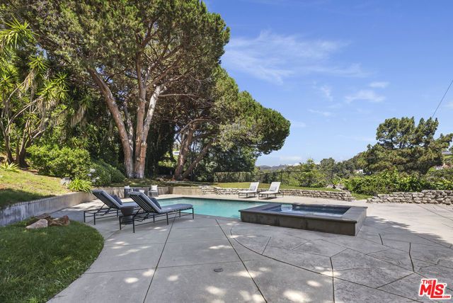 400 Vance Street, Pacific Palisades (los Angeles), CA 90272