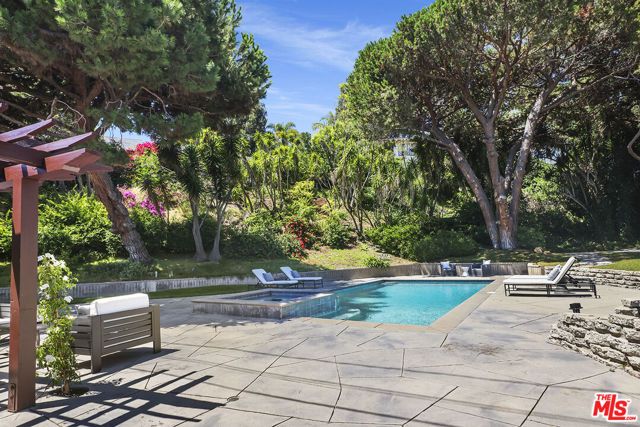 400 Vance Street, Pacific Palisades (los Angeles), CA 90272