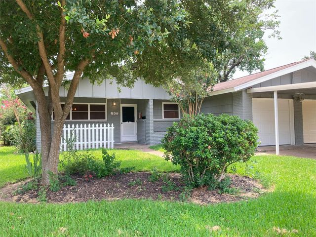 1202 Dunstan Road, Pasadena, TX 77502