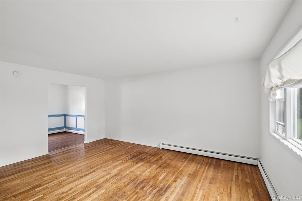 544 Park Avenue, Centereach, NY 11720 — photo 3