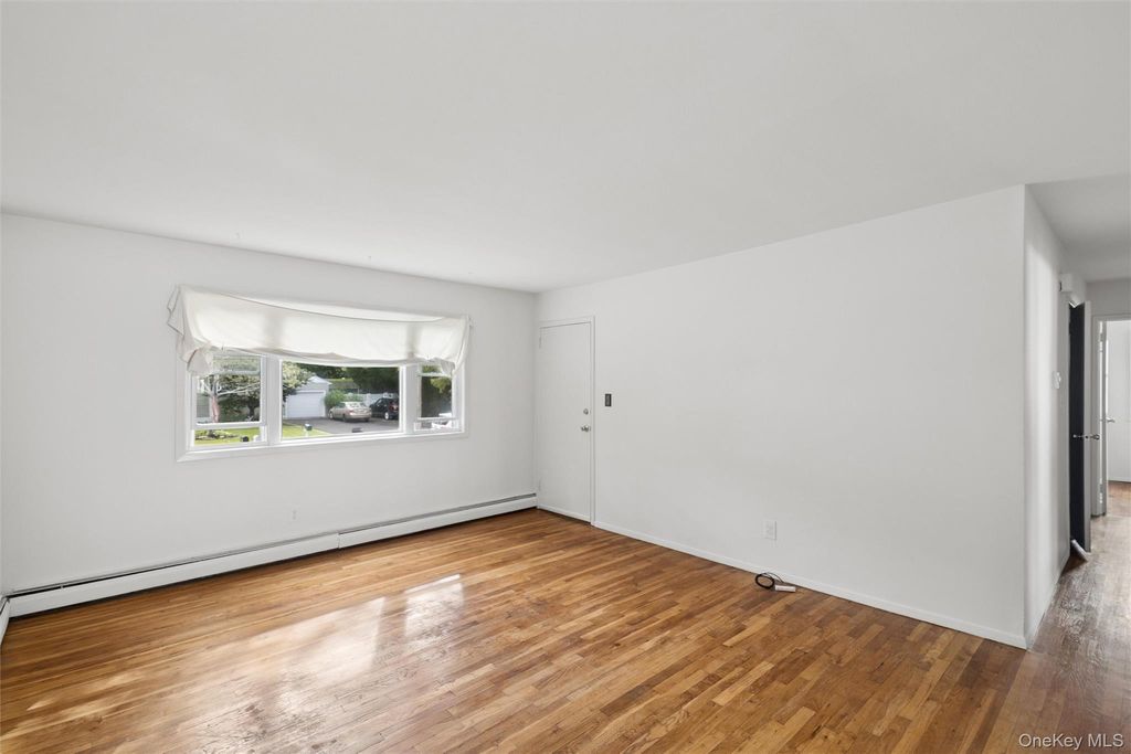 544 Park Avenue, Centereach, NY 11720 — photo 5
