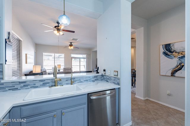 5874 S Azure Vista Way, Green Valley, AZ 85622