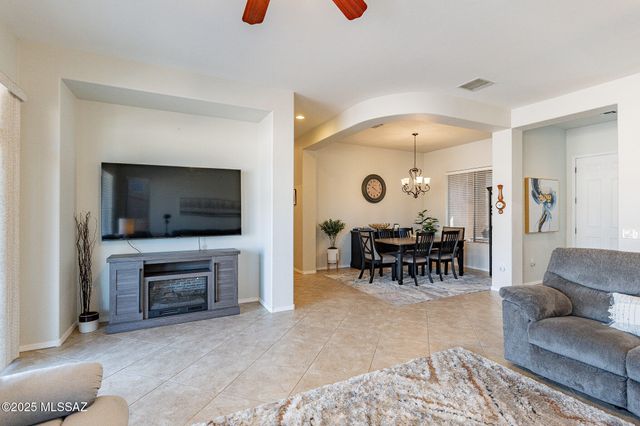 5874 S Azure Vista Way, Green Valley, AZ 85622