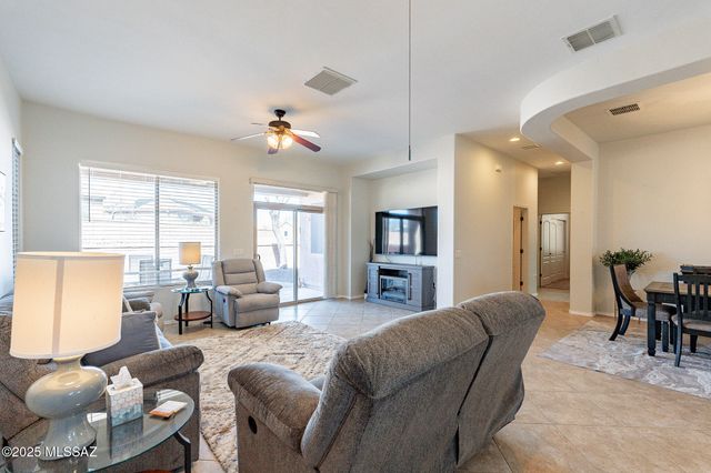 5874 S Azure Vista Way, Green Valley, AZ 85622