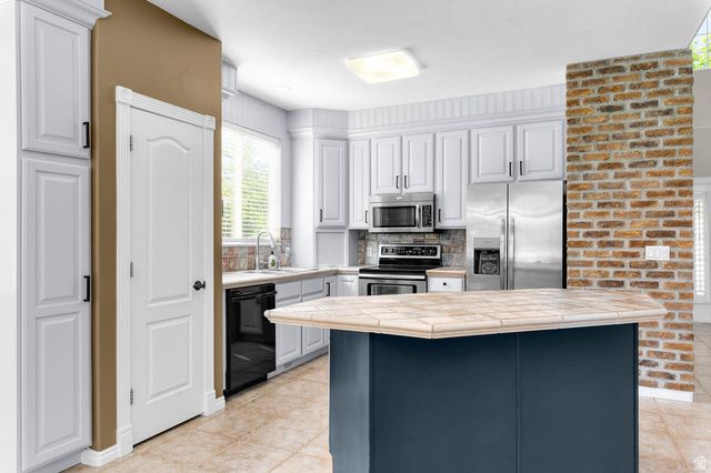 1417 E BLACKSMITH LN, Draper, UT 84020
