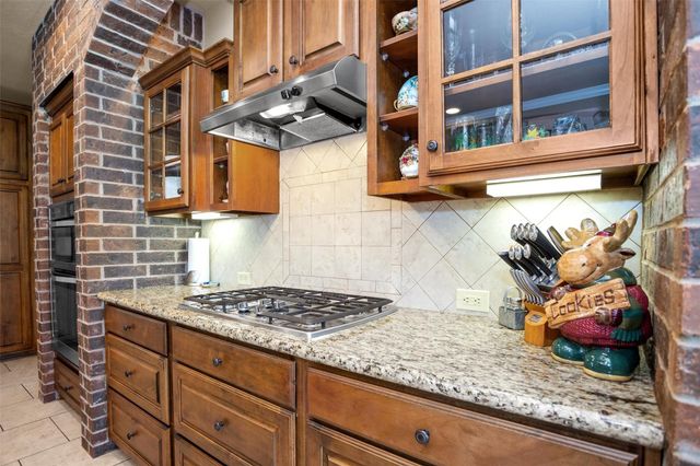 3210 Fm 3065, Colmesneil, TX 75938