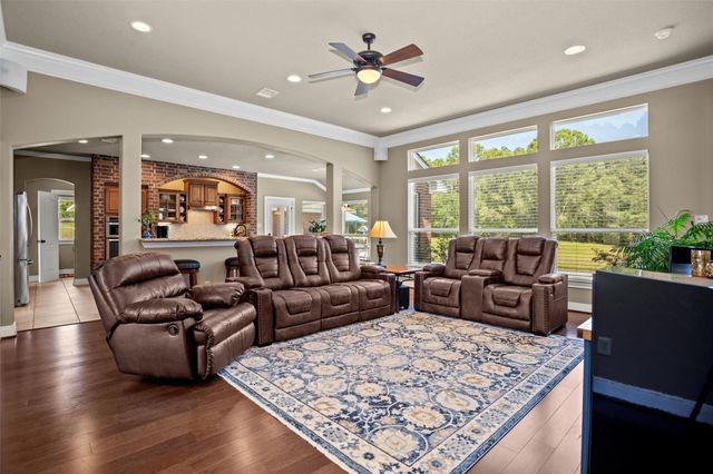 3210 Fm 3065, Colmesneil, TX 75938