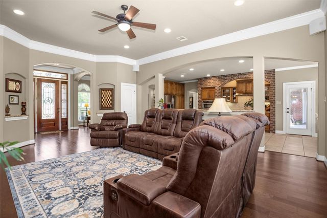 3210 Fm 3065, Colmesneil, TX 75938