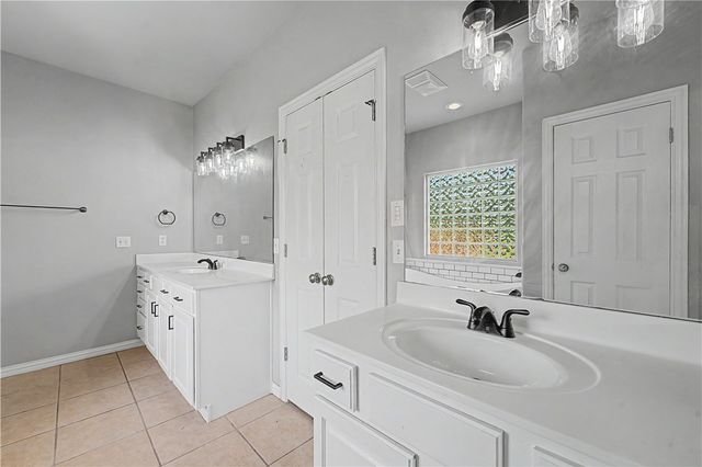 12923 Galyean Road, Bentonville, AR 72712