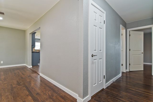 3039 Grayson Drive, Dallas, TX 75224