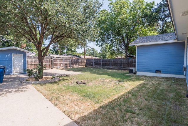 3039 Grayson Drive, Dallas, TX 75224