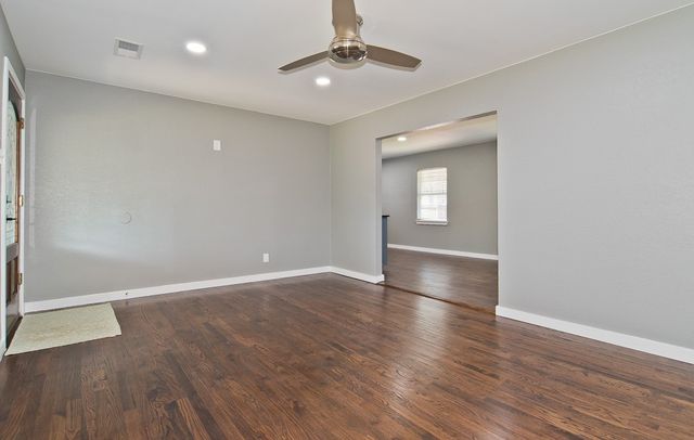 3039 Grayson Drive, Dallas, TX 75224