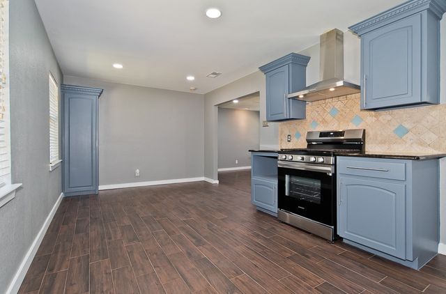 3039 Grayson Drive, Dallas, TX 75224