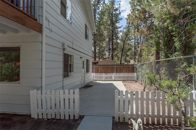1017 Greenway Drive, Big Bear, CA 92314