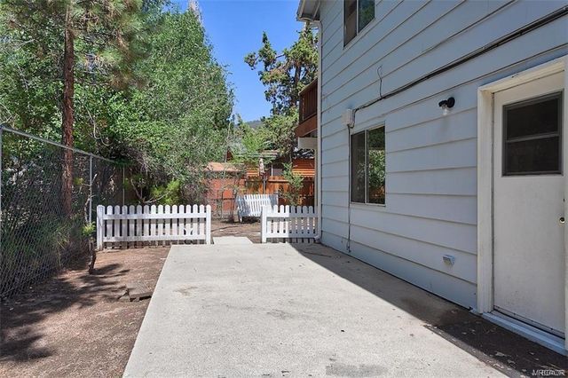 1017 Greenway Drive, Big Bear, CA 92314