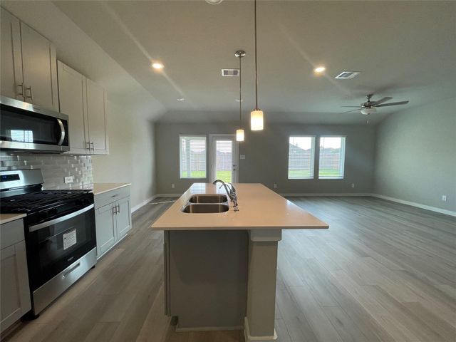 6406 Brazos Trail Drive, Richmond, TX 77469