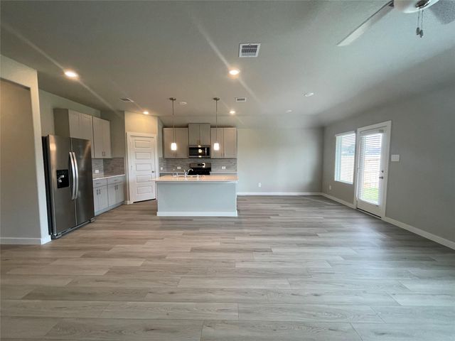 6406 Brazos Trail Drive, Richmond, TX 77469