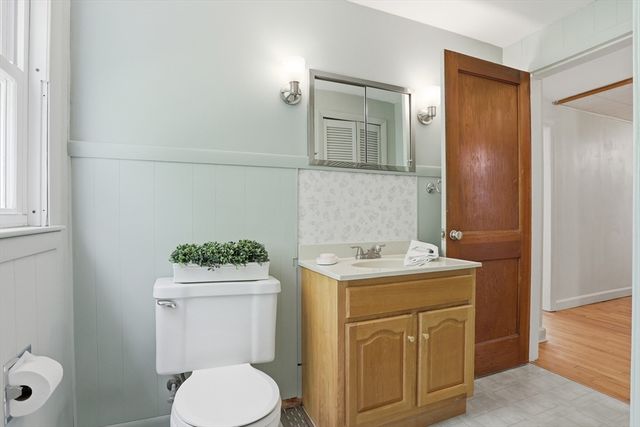 572 Massachusetts Ave, Lunenburg, MA 01462