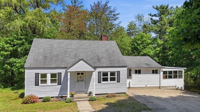 572 Massachusetts Ave, Lunenburg, MA 01462