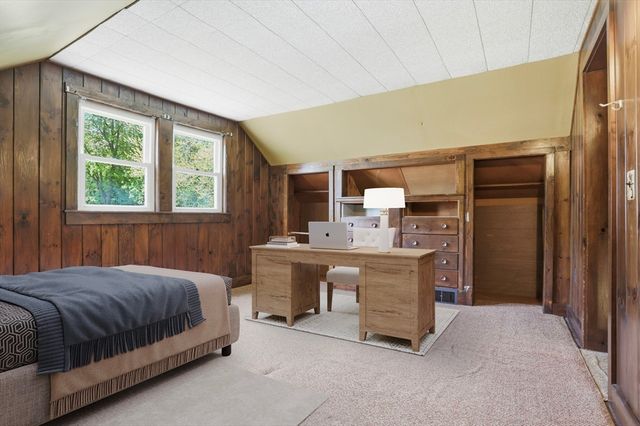 572 Massachusetts Ave, Lunenburg, MA 01462